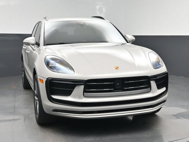 Used 2024 Porsche Macan AWD/4WD image 21