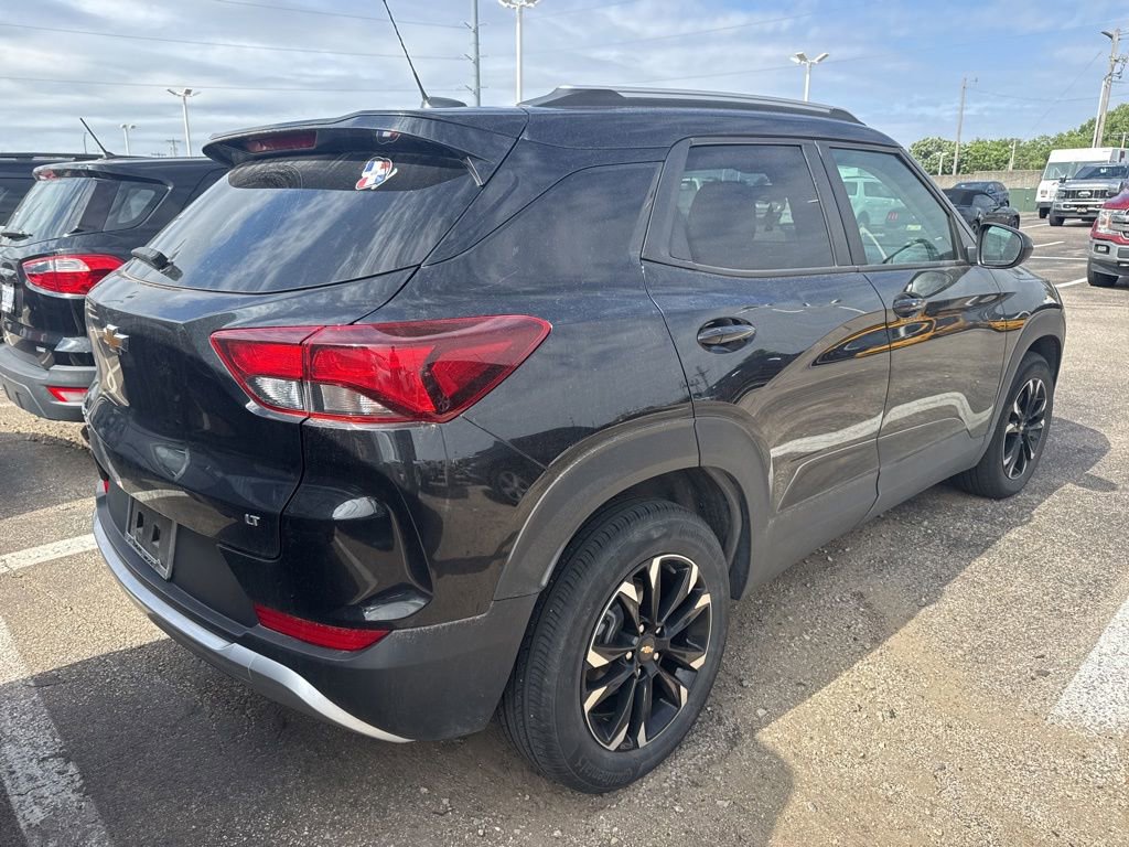 Used 2023 Chevrolet TrailBlazer LT FWD image 2