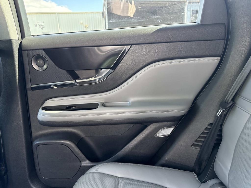 Certified 2021 Lincoln Corsair Reserve w/ Equipment Group 201A image 15