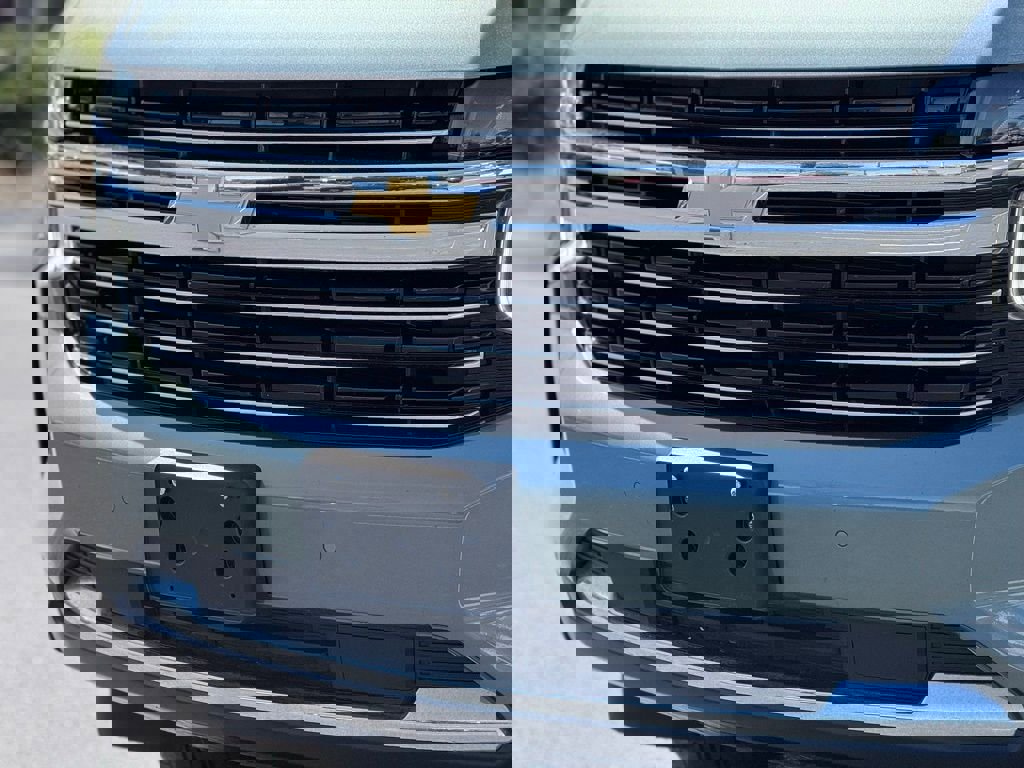 Used 2024 Chevrolet Suburban LT image 10