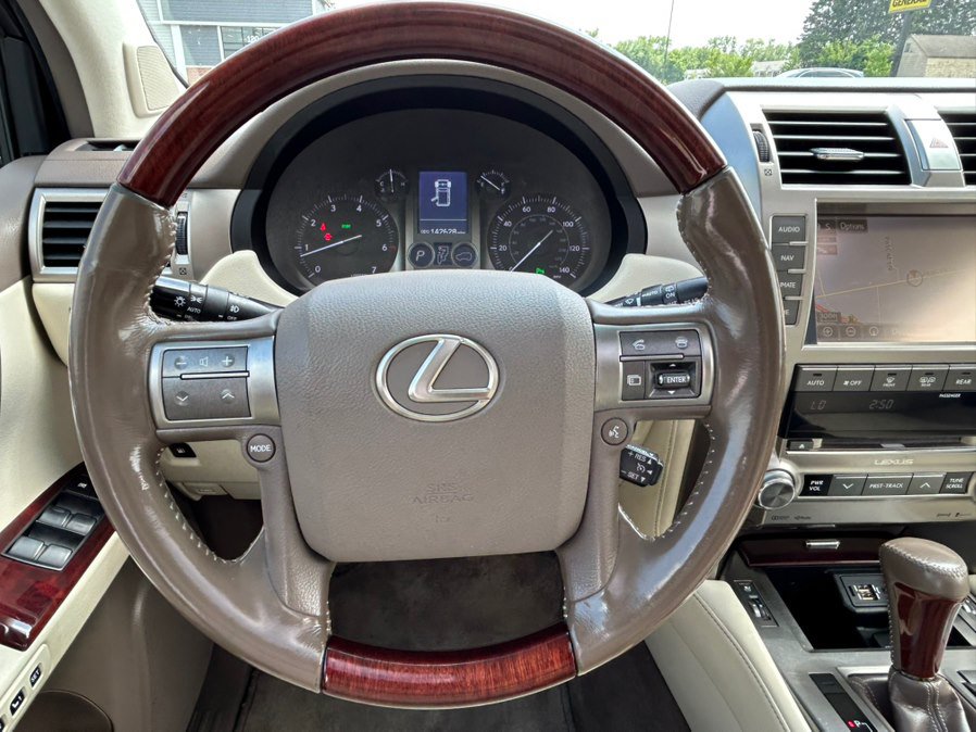 Used 2016 Lexus GX 460 w/ Premium Package AWD/4WD image 24