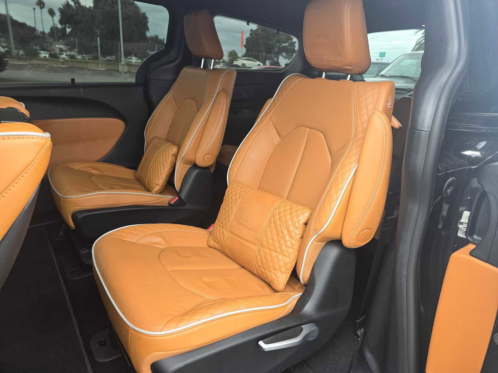 Used 2023 Chrysler Pacifica Pinnacle image 28