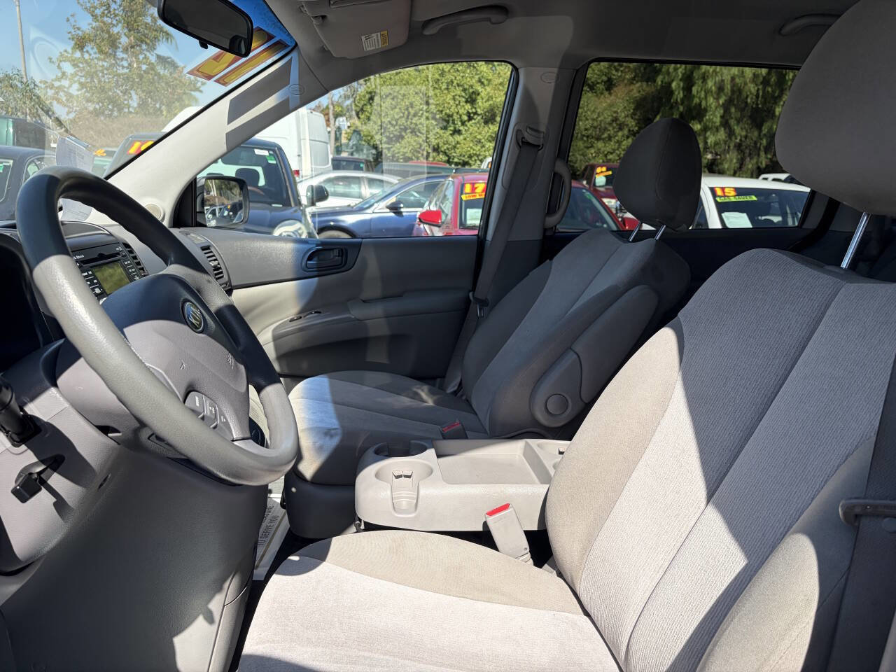 Used 2012 Kia Sedona LX image 6