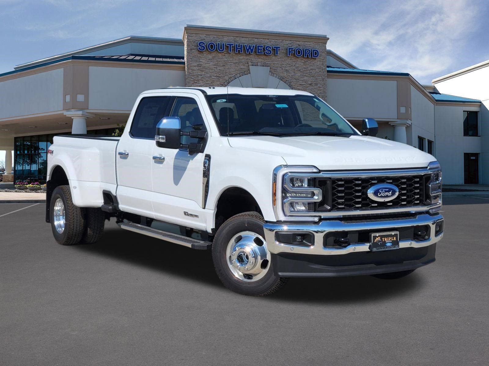 New 2026 Ford F350 Lariat w/ Lariat Premium Package