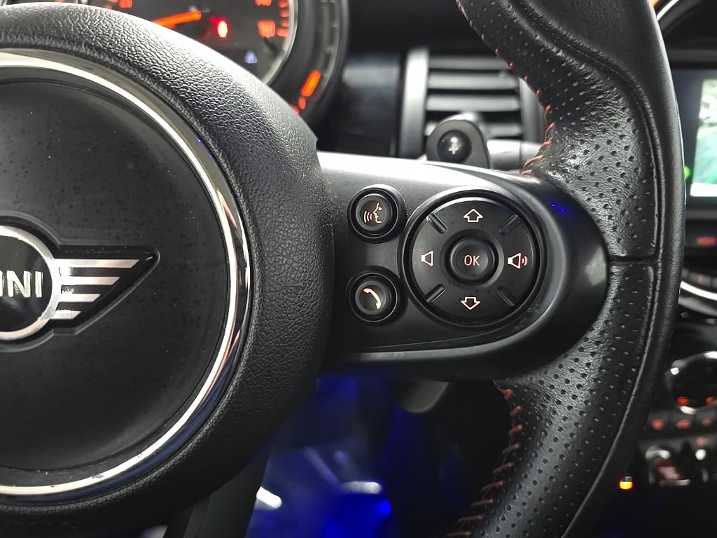 Used 2019 MINI Cooper S image 18