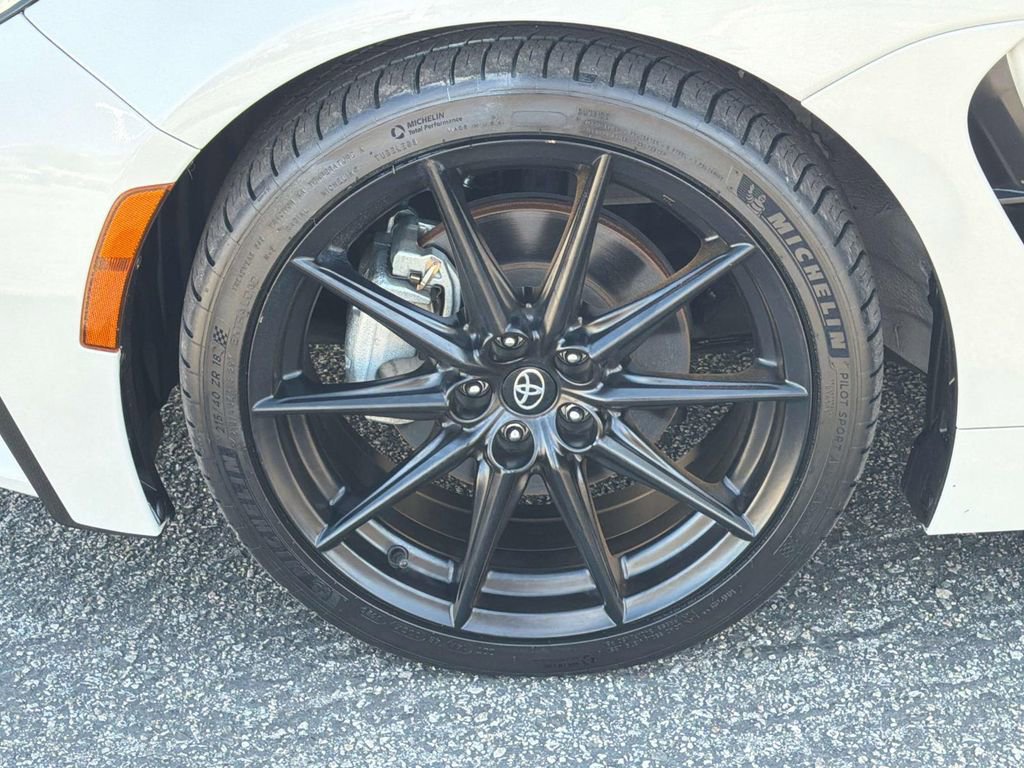 Certified 2024 Toyota GR86 Premium RWD image 31