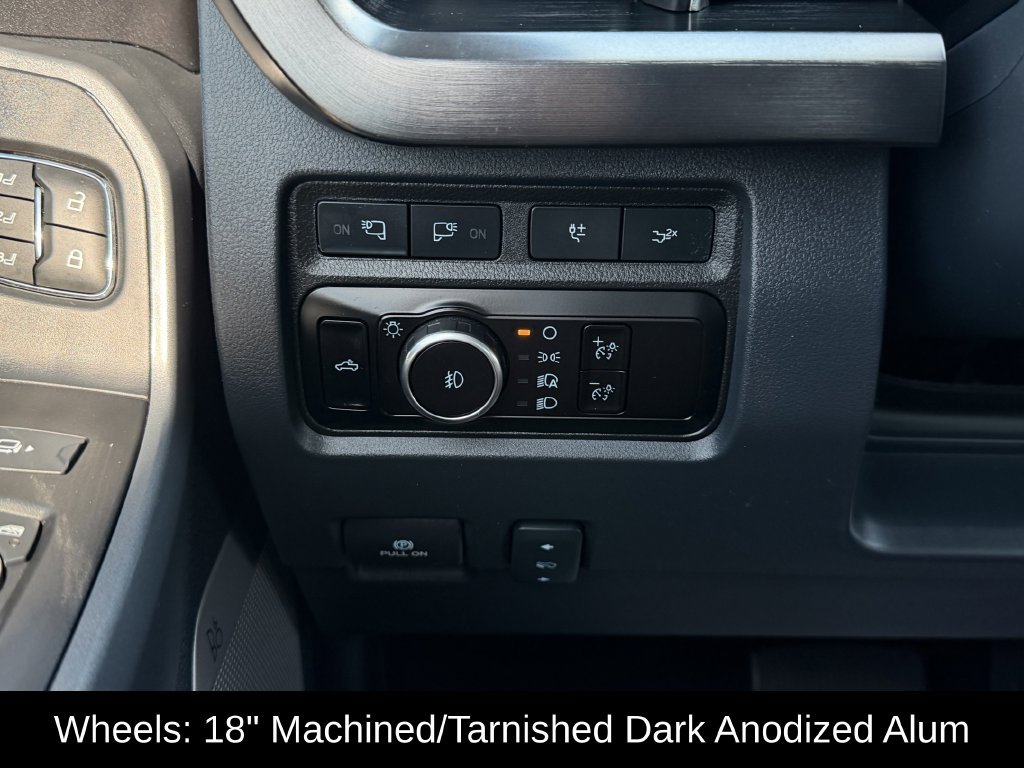 Used 2023 Ford F250 Lariat w/ Lariat Ultimate Package AWD/4WD image 27