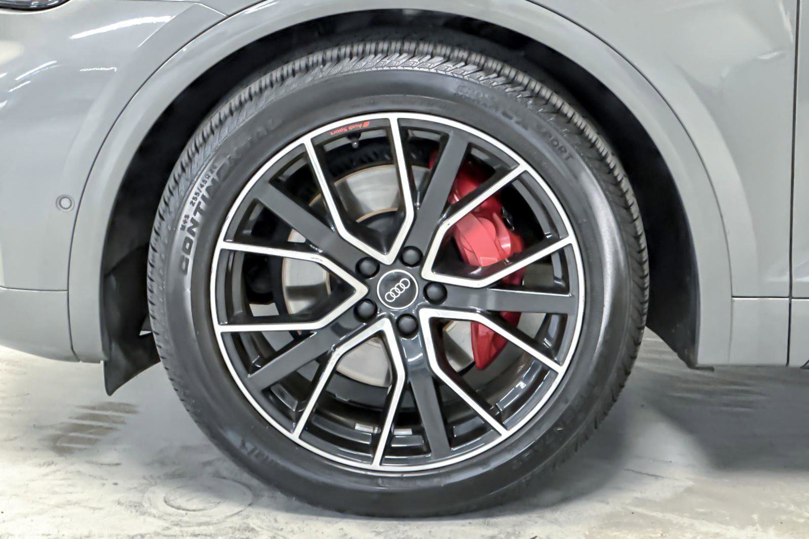 Used 2023 Audi SQ5 Prestige w/ Prestige Package image 25