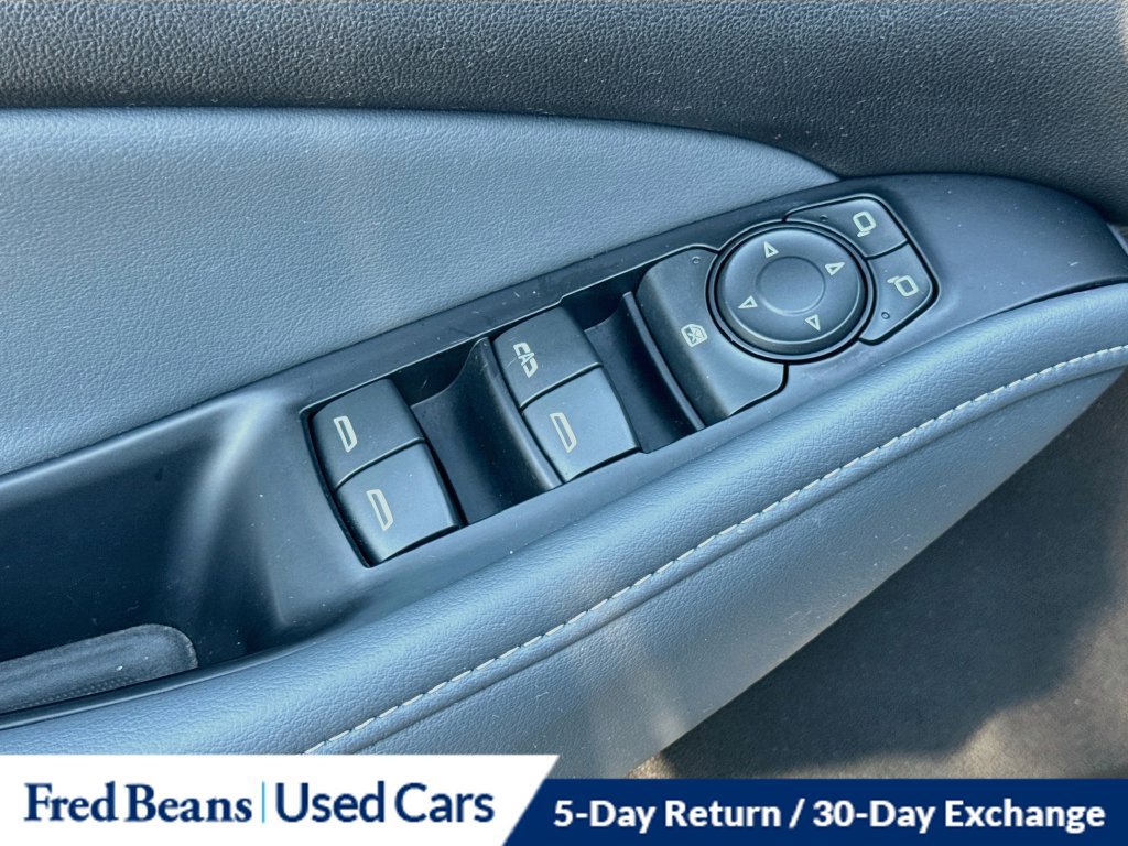 Used 2021 Buick Enclave Essence w/ Sound and Sites Package AWD/4WD image 25