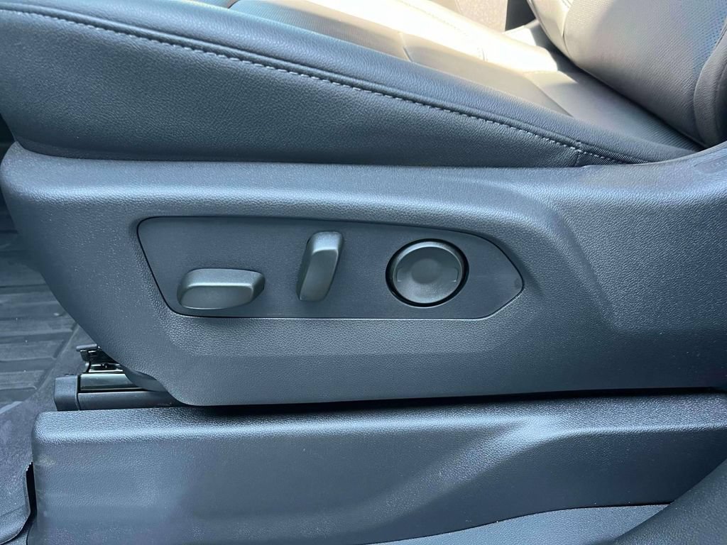 New 2026 GMC Sierra 1500 SLT w/ SLT Premium Package AWD/4WD image 23