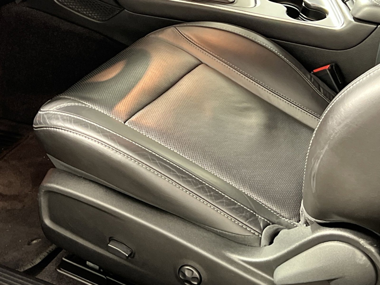 Used 2018 Dodge Challenger GT w/ Driver Convenience Group image 14