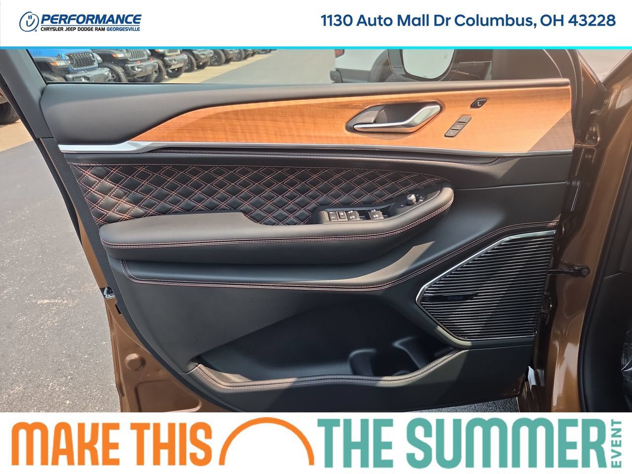 New 2026 Jeep Grand Cherokee L Summit w/ Obsidian Package AWD/4WD image 24