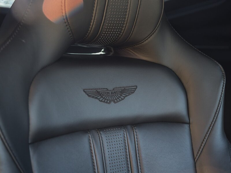 Used 2020 Aston Martin V8 Vantage Coupe RWD image 19