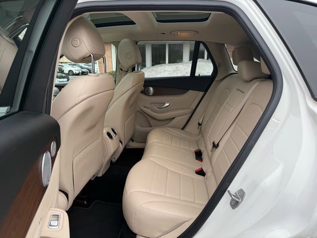 Used 2021 Mercedes-Benz GLC 300 4MATIC image 27