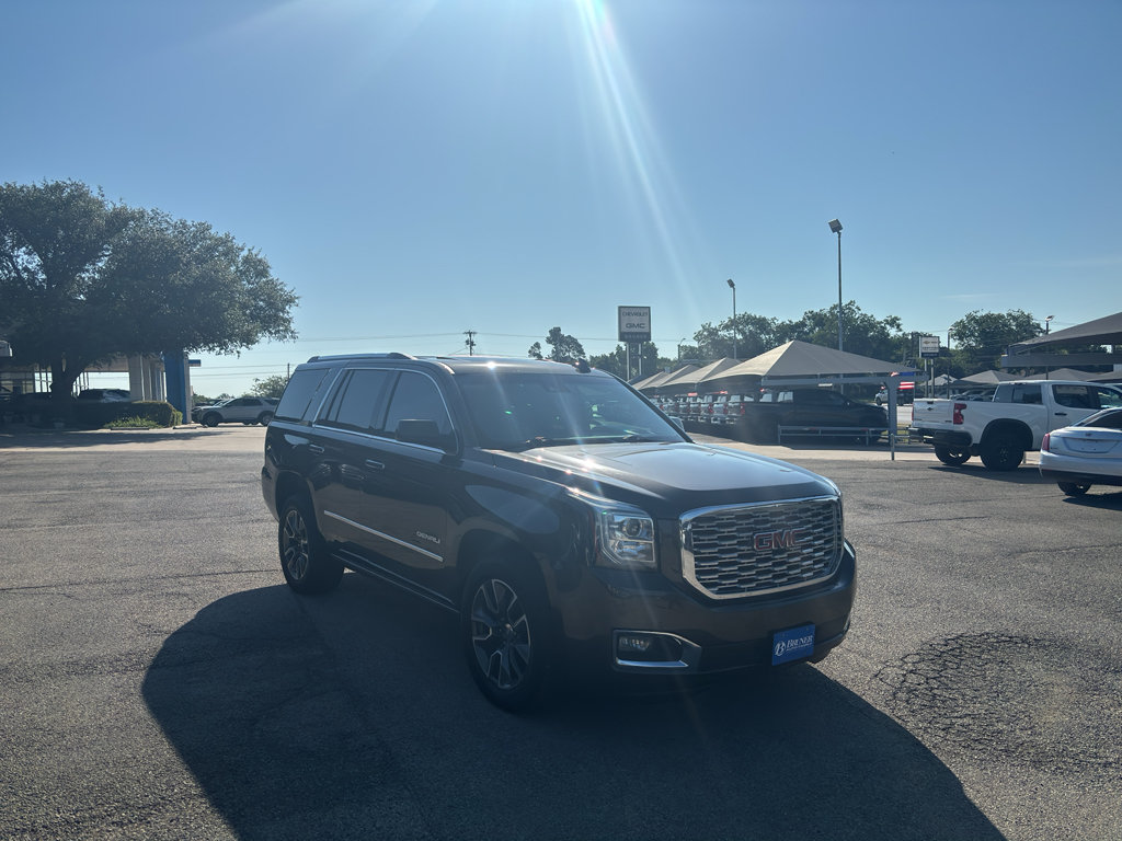 Used 2019 GMC Yukon Denali w/ Denali Ultimate Package RWD image 3