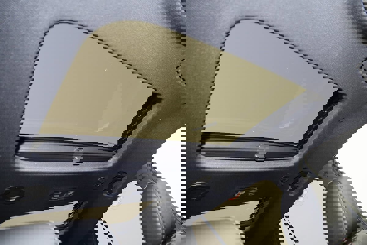 Used 2023 Chevrolet Traverse RS image 11