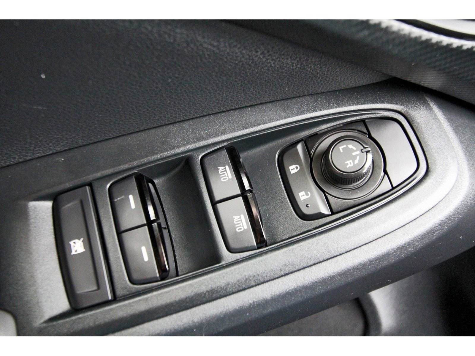 Used 2024 Subaru Crosstrek 2.0i AWD/4WD image 21