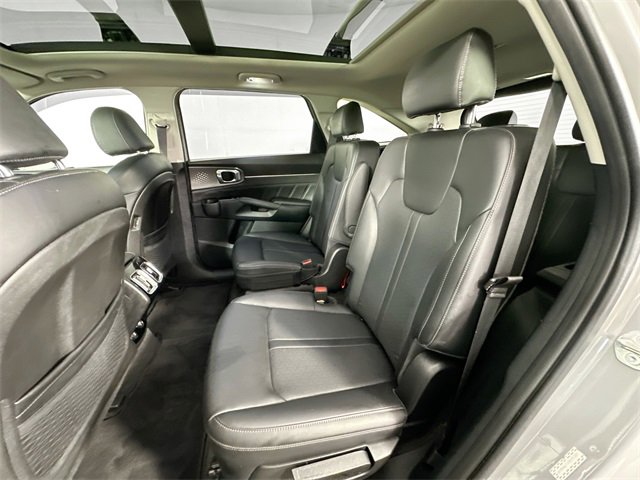 Used 2023 Kia Sorento SX image 27