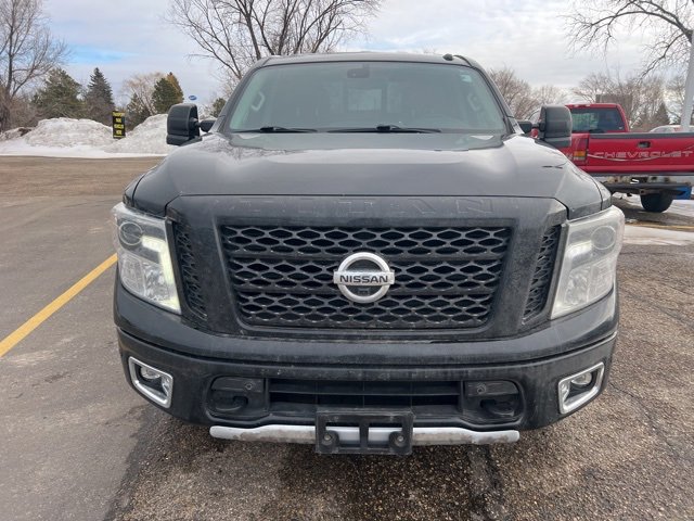 Used 2019 Nissan Titan PRO-4X w/ Pro-4x Convenience Package video 2