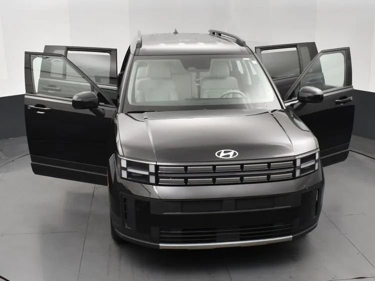 Used 2024 Hyundai Santa Fe SEL FWD image 10