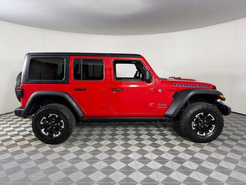 Used 2025 Jeep Wrangler Unlimited Rubicon 4xe AWD/4WD image 7