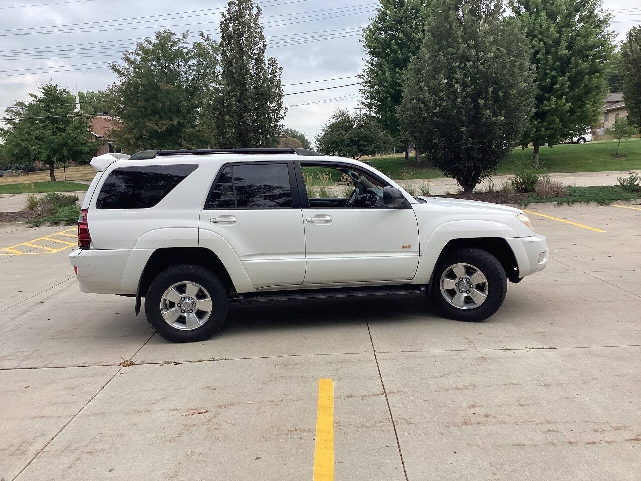 Used 2005 Toyota 4Runner SR5 RWD image 6