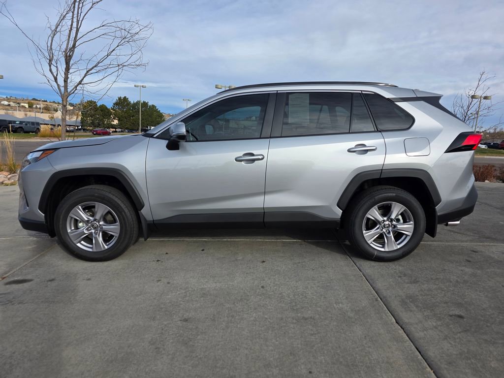 Used 2025 Toyota RAV4 XLE image 5