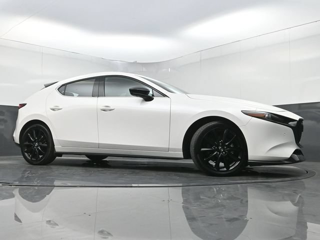 Certified 2025 MAZDA MAZDA3 Hatchback w/Premium Plus Pkg AWD/4WD image 31