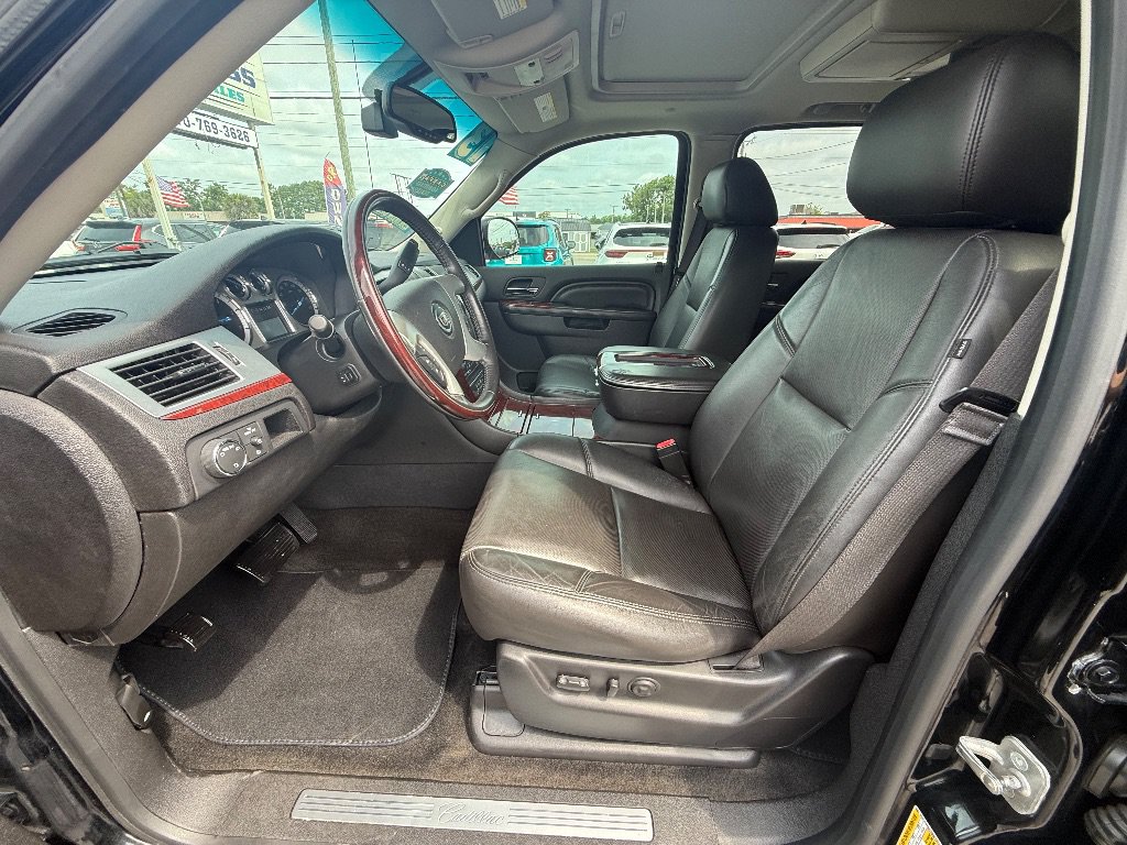 Used 2013 Cadillac Escalade EXT Premium AWD/4WD image 5