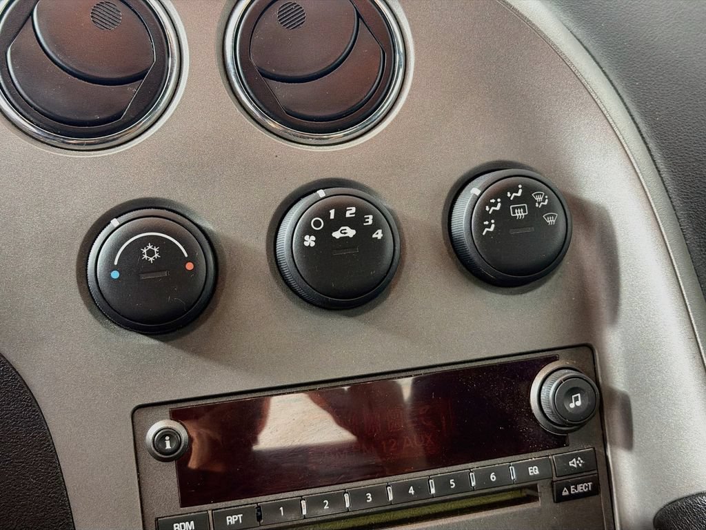 Used 2007 Pontiac Solstice Convertible w/ Preferred Package RWD image 14
