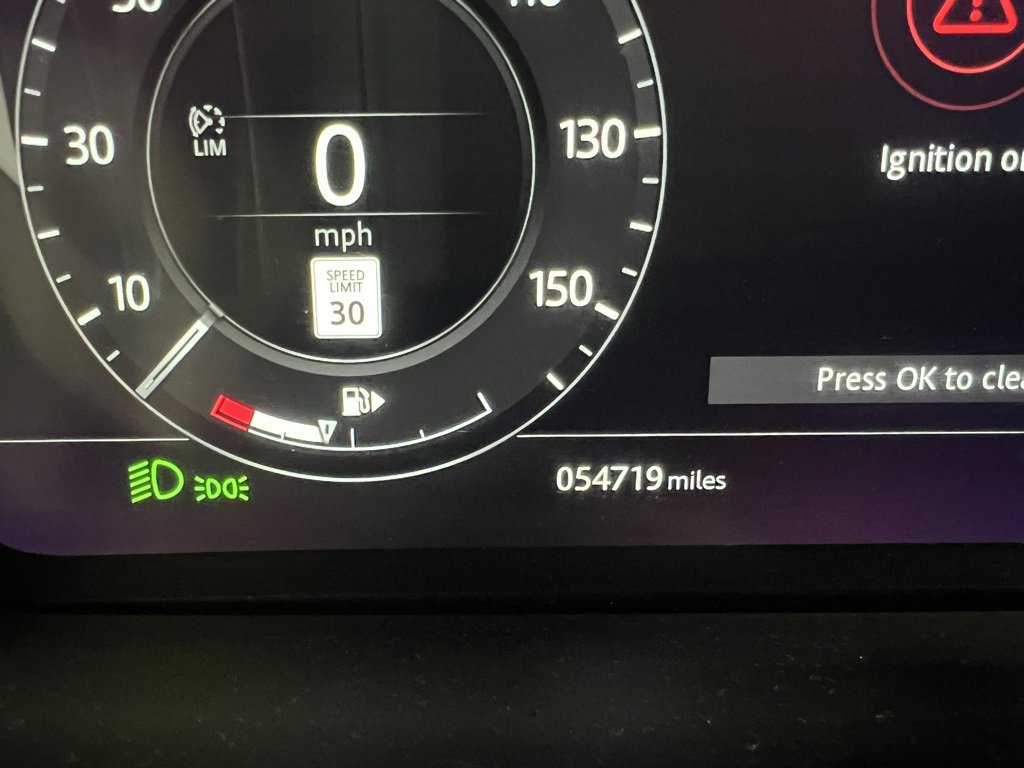 Used 2018 Land Rover Range Rover Sport HSE Dynamic image 14