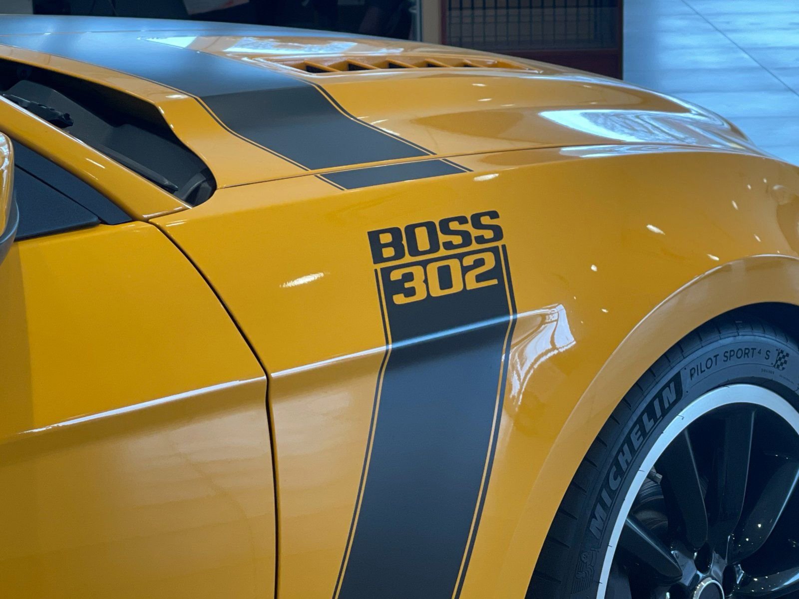 Used 2013 Ford Mustang Boss 302 w/ Boss 302 Accessory Pkg image 29