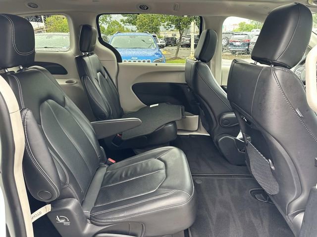 Used 2022 Chrysler Pacifica Touring-L AWD/4WD image 12