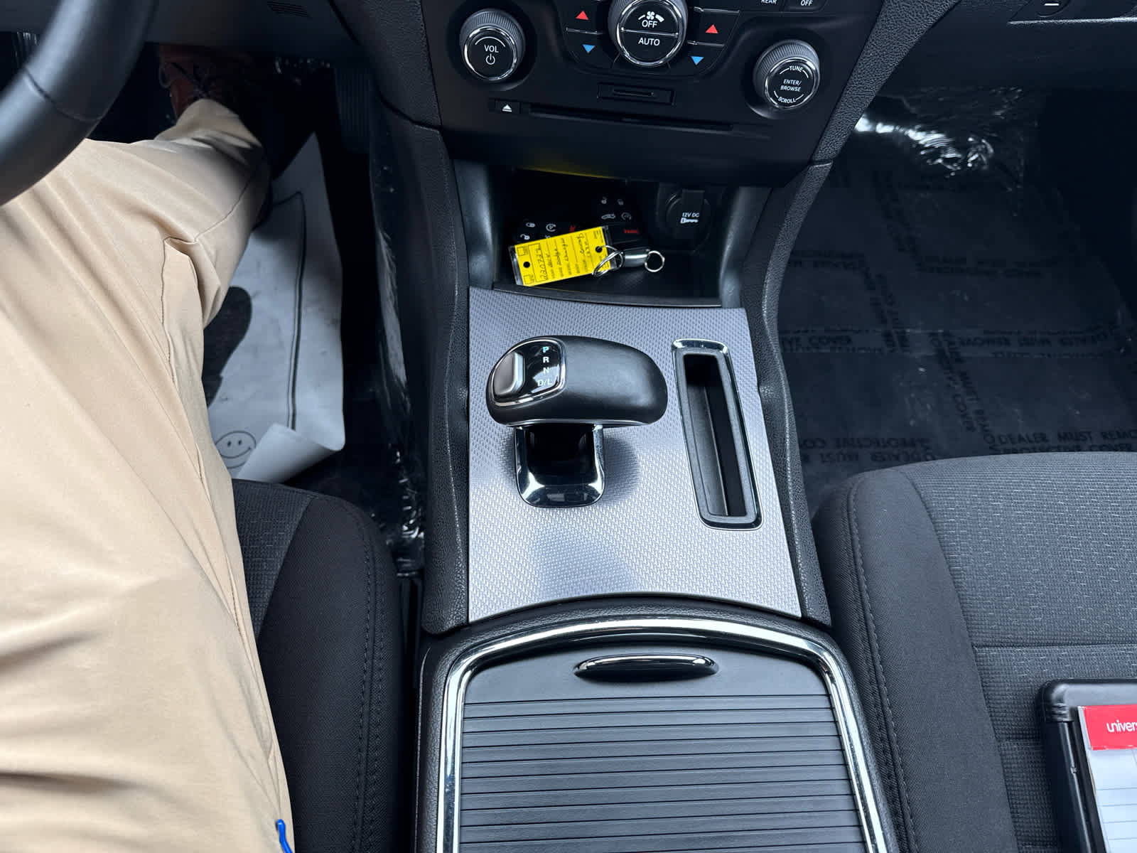 Used 2014 Dodge Charger SXT image 21