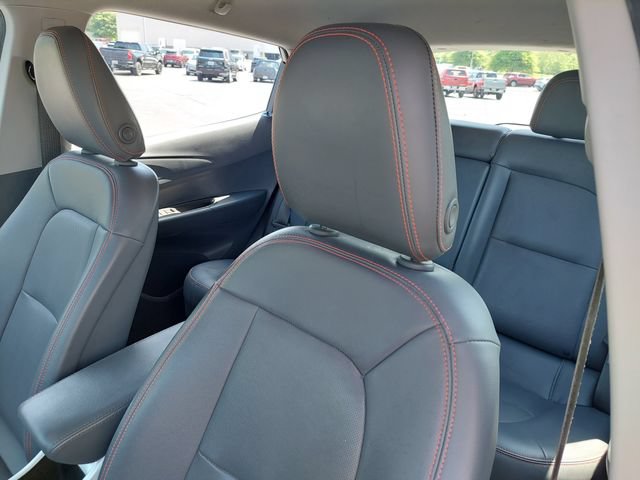 Used 2017 Chevrolet Bolt Premier w/ Infotainment Package FWD image 6