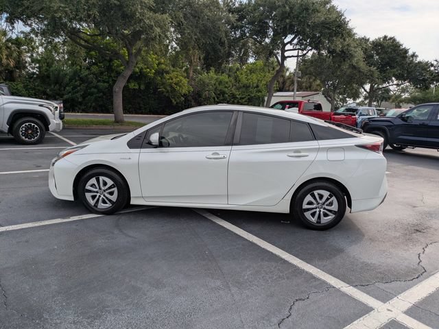 Used 2017 Toyota Prius Three FWD image 7