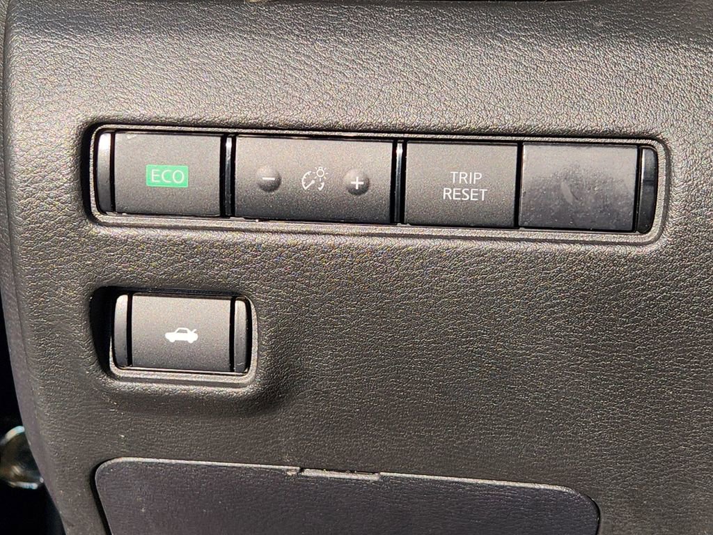 Used 2024 Nissan Sentra SV image 23