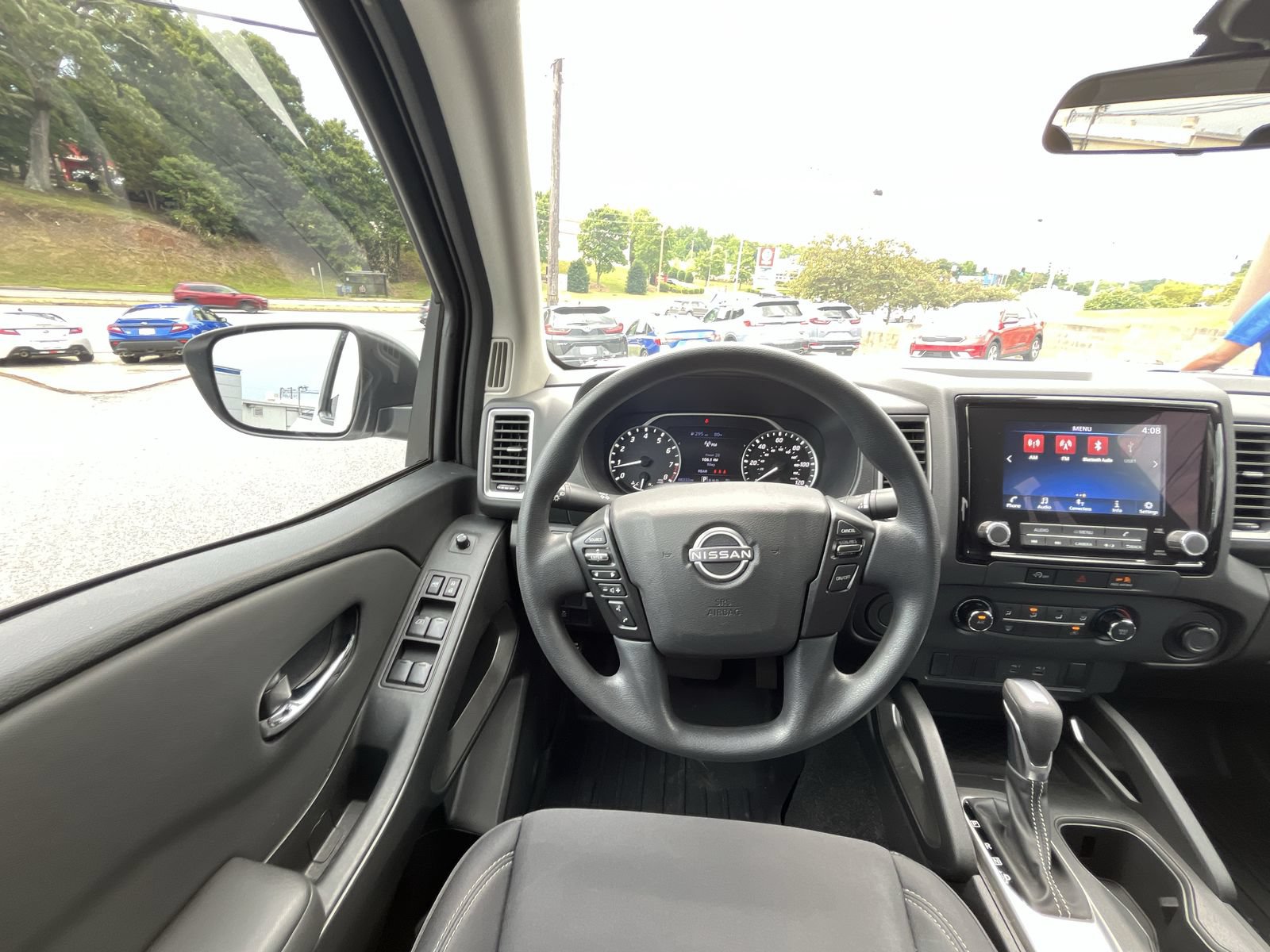 Used 2024 Nissan Frontier SV RWD image 18