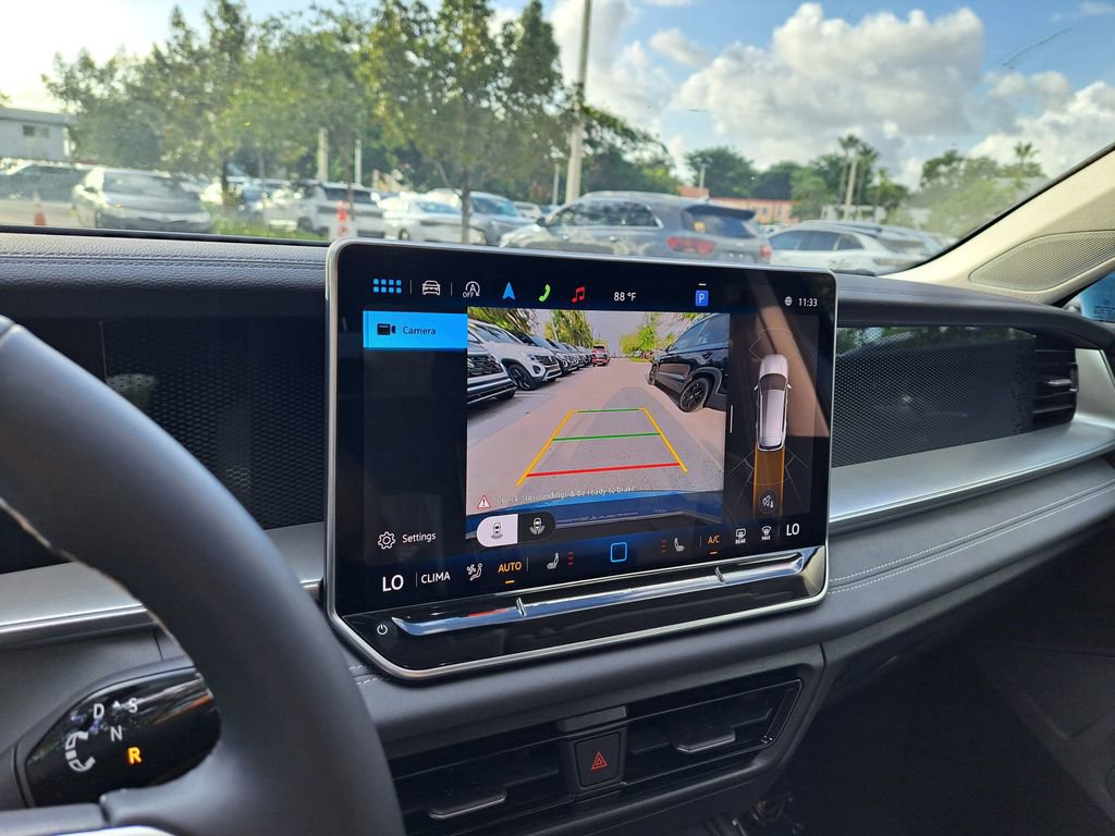 New 2026 Volkswagen Tiguan SE image 11