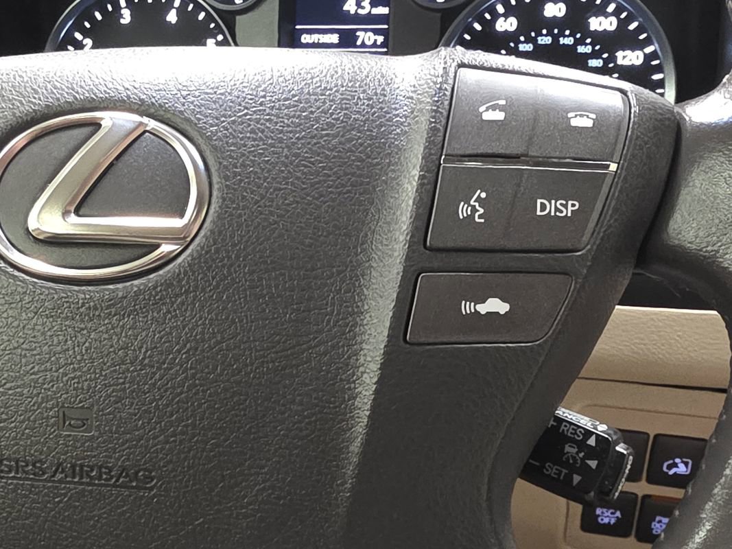 Used 2015 Lexus LX 570 4WD image 34
