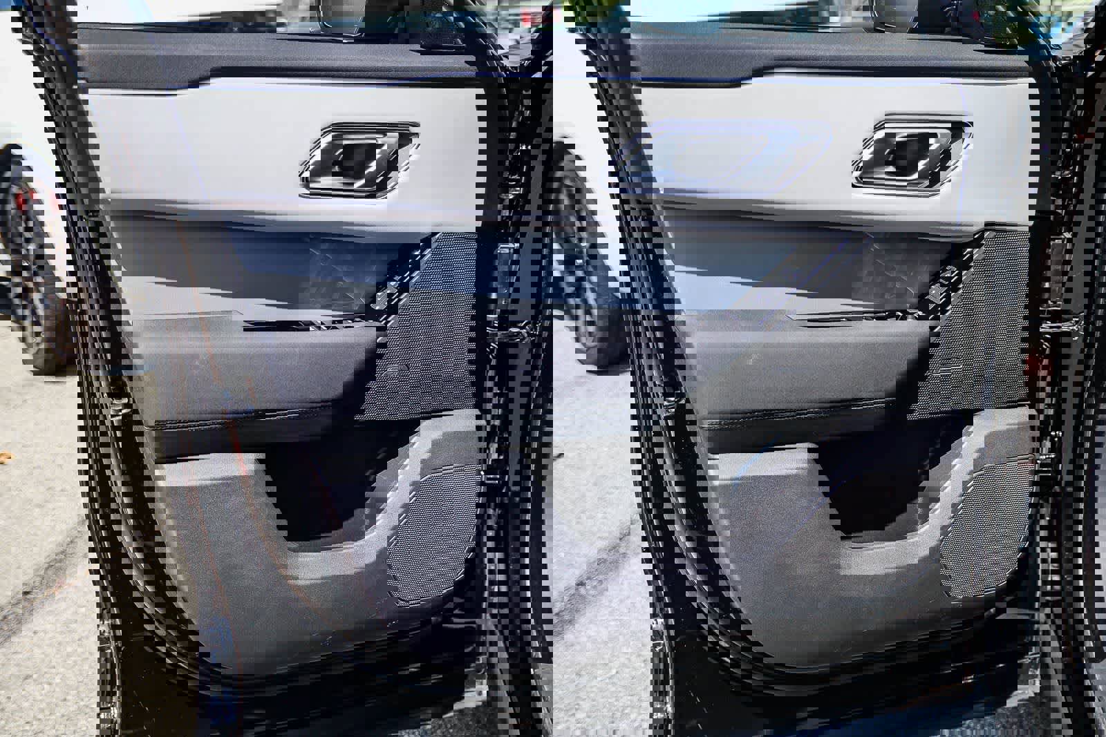 Used 2025 Land Rover Range Rover Velar S image 21