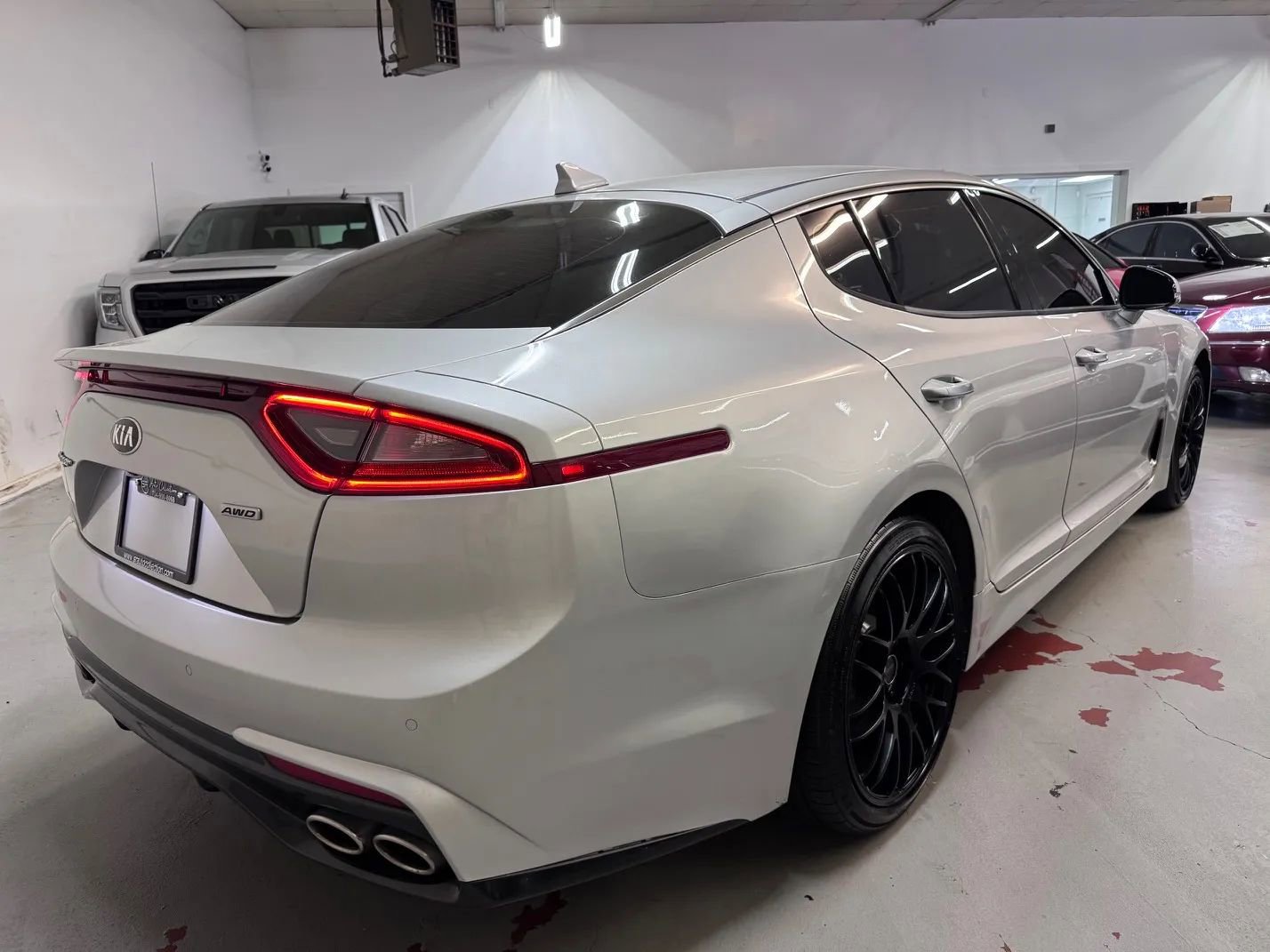 Used 2018 Kia Stinger image 3