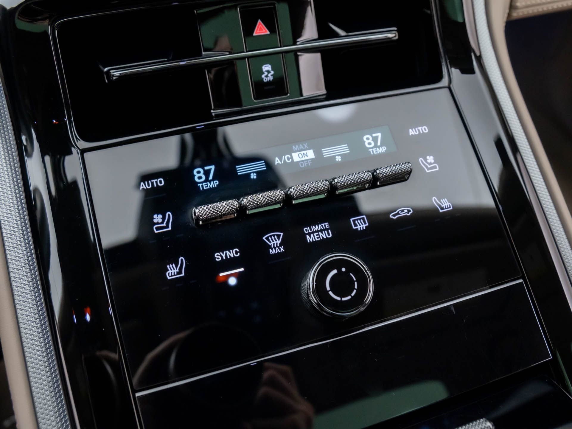 Certified 2025 Porsche Panamera 4 image 23