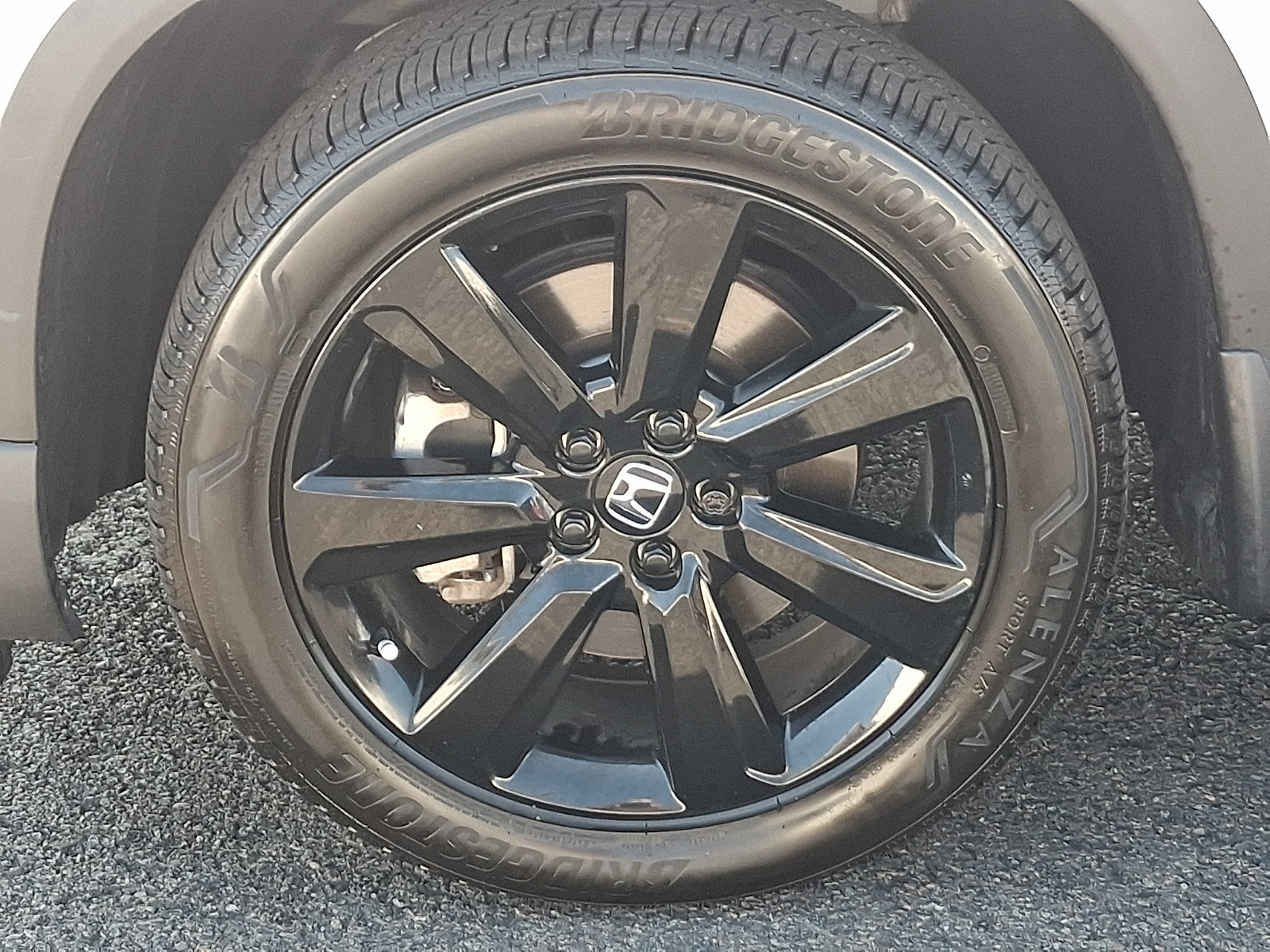 Used 2025 Honda Pilot Black Edition image 27