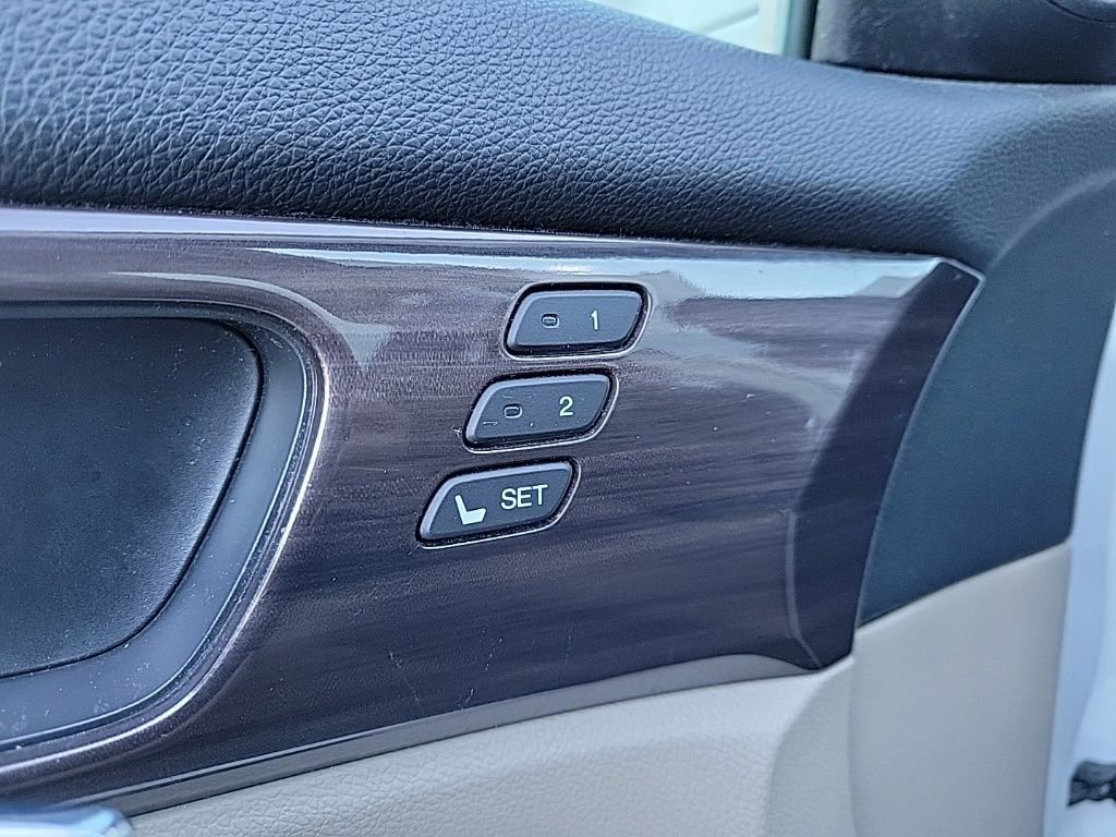 Used 2017 Honda Accord Touring image 21