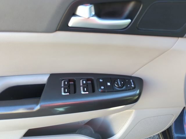 Used 2017 Kia Sportage EX w/ EX Premium Package image 18