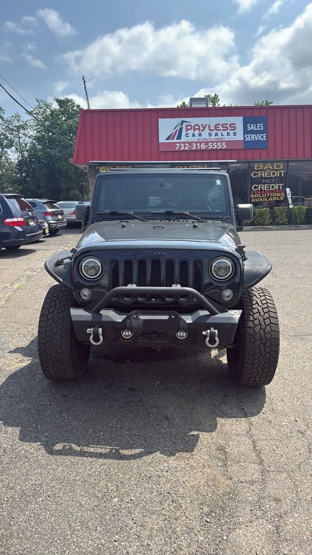 Used 2016 Jeep Wrangler Unlimited Sahara image 2