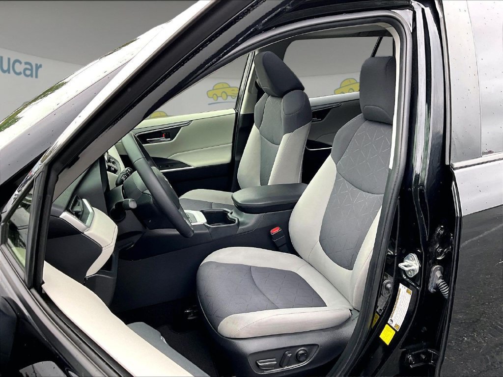 Used 2024 Toyota RAV4 XLE w/ Convenience Package AWD/4WD image 10