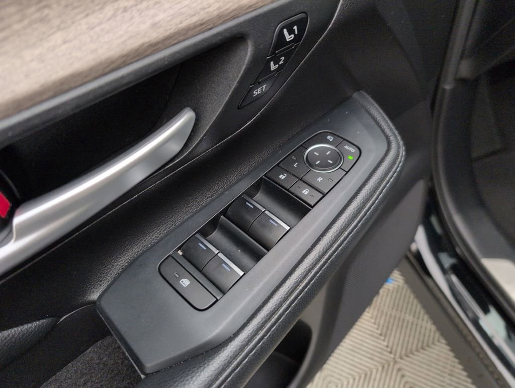 Used 2024 Toyota Grand Highlander Limited image 41