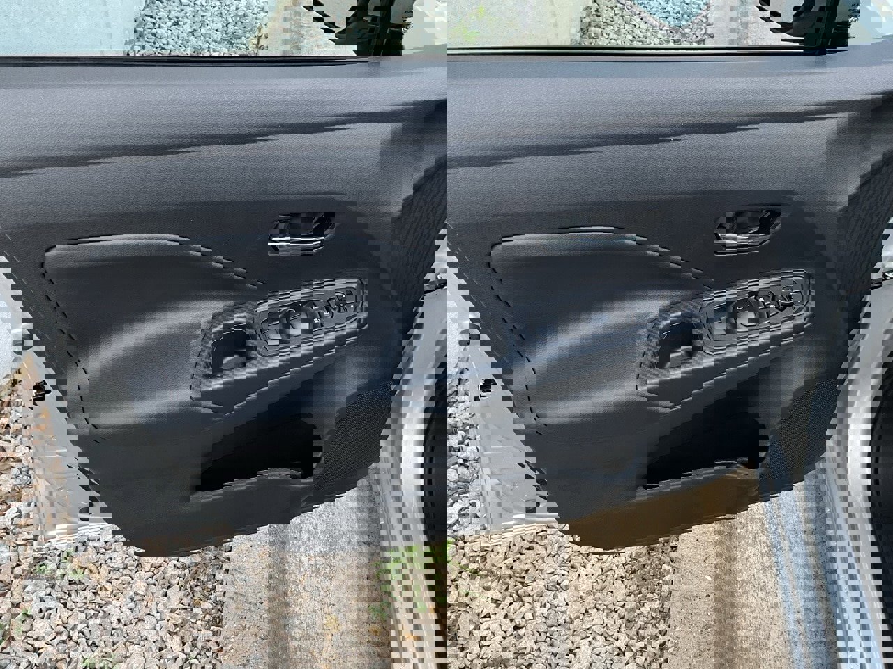 New 2025 Nissan Versa SV w/ Trunk Package image 12